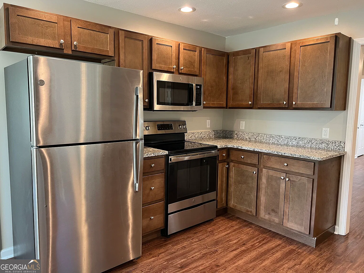 3 bed, 2.0 bath, $1,595 — Photo 4
