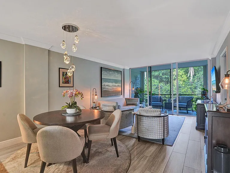 106 Royal Park Dr #2A — Photo 3