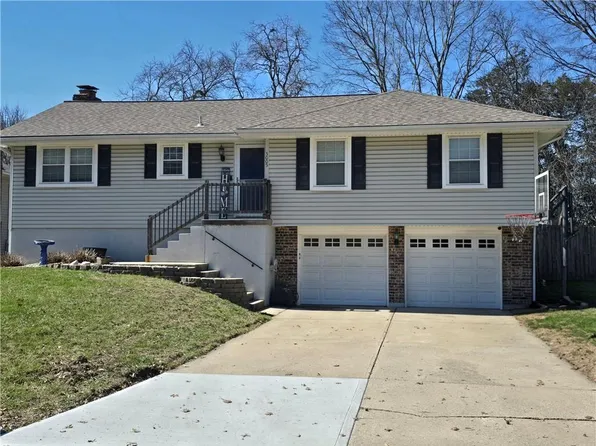 3005 SE 4th St, Blue Springs, MO 64014