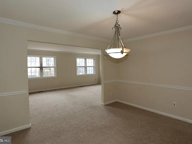 2215 N Somerset St — Photo 7