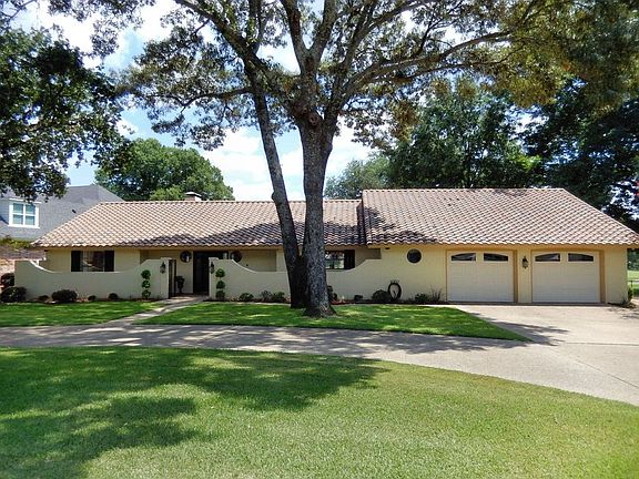 4th image of 253 N Bay Dr