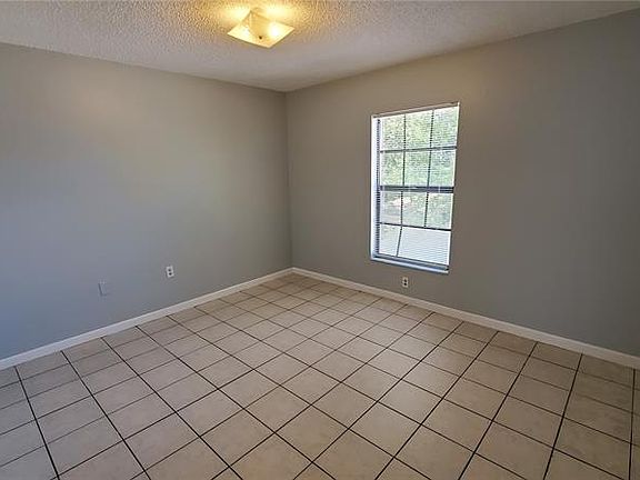 4th image of 8804 N Orangeview Ave APT C