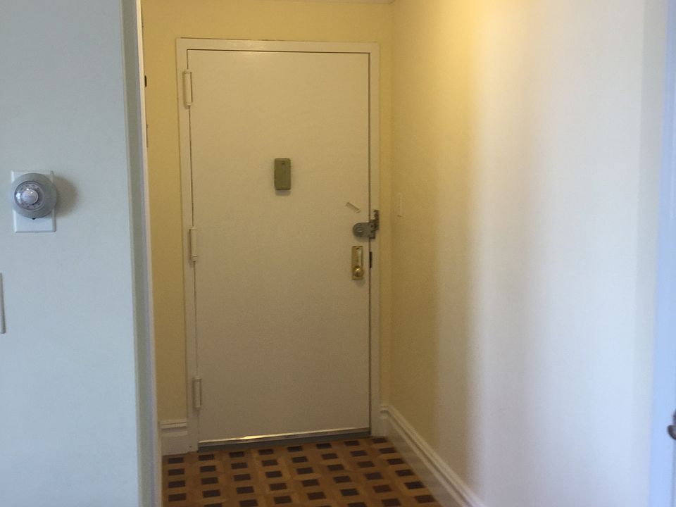 1st image of 4907 43rd Avenue #7R