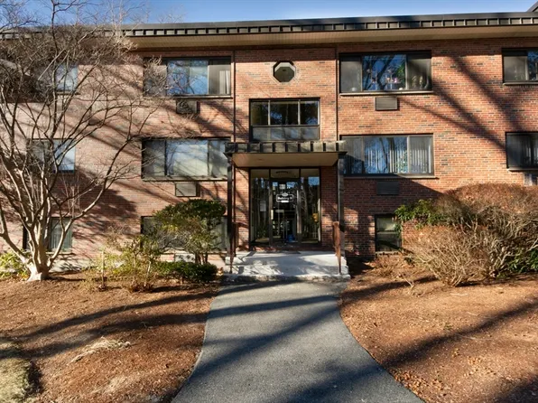 1325 Worcester Rd APT B8, Framingham, MA 01701