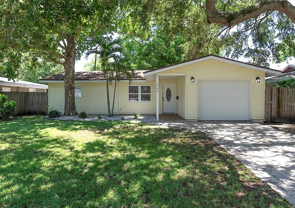 1st image of 1744 26TH AVENUE N