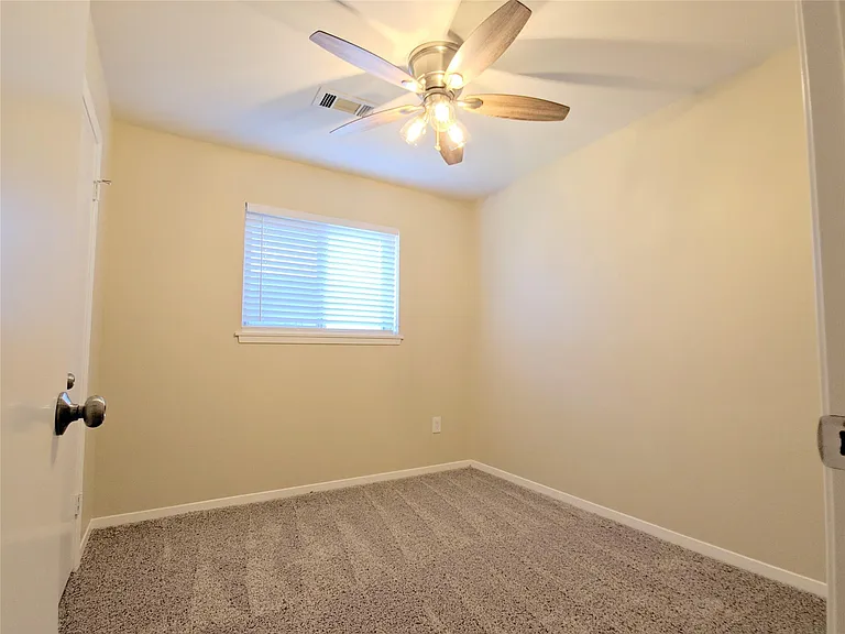 4805 Crepe Myrtle Ln — Photo 17