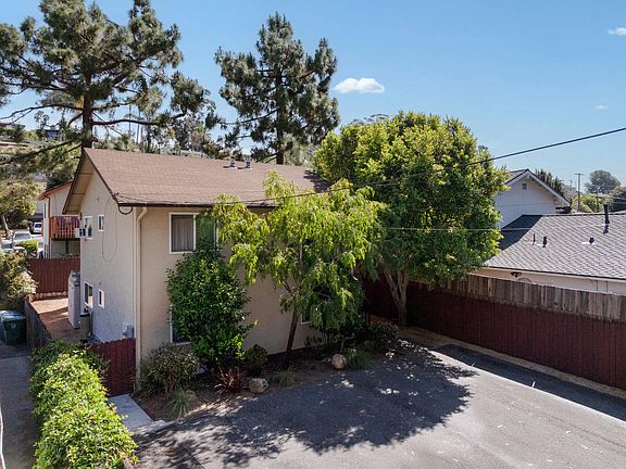 2nd image of 124 Citrus Ave