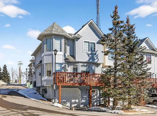 66 S Patina Vw SW, Calgary, AB T3H3R4