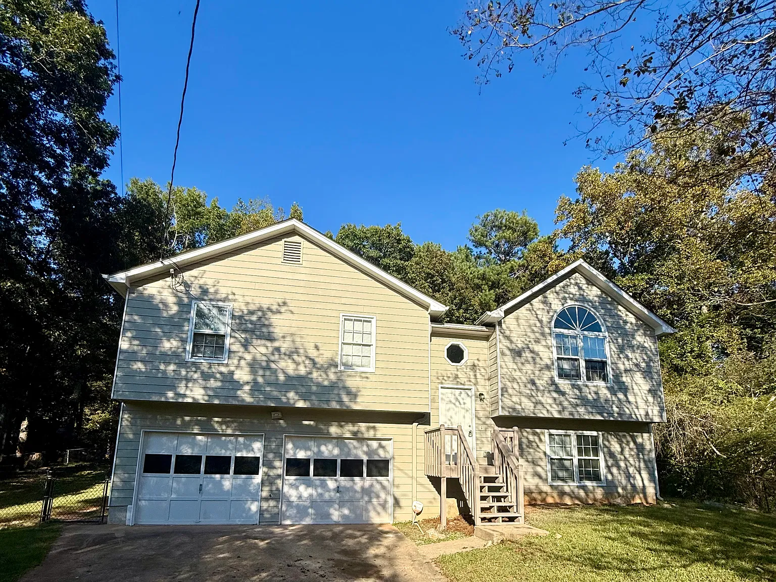 3 bed, 1800 sqft, $1,900 — Photo 2