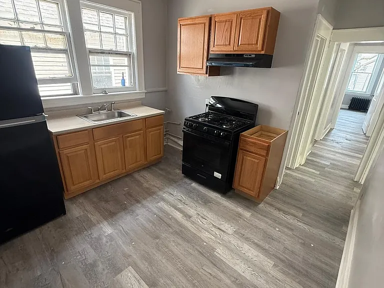 189 Shephard Ave #2 — Photo 10