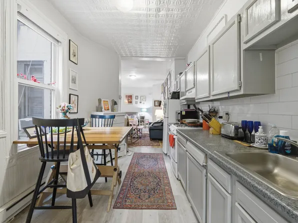 570 Jersey Avenue image 15 of 37