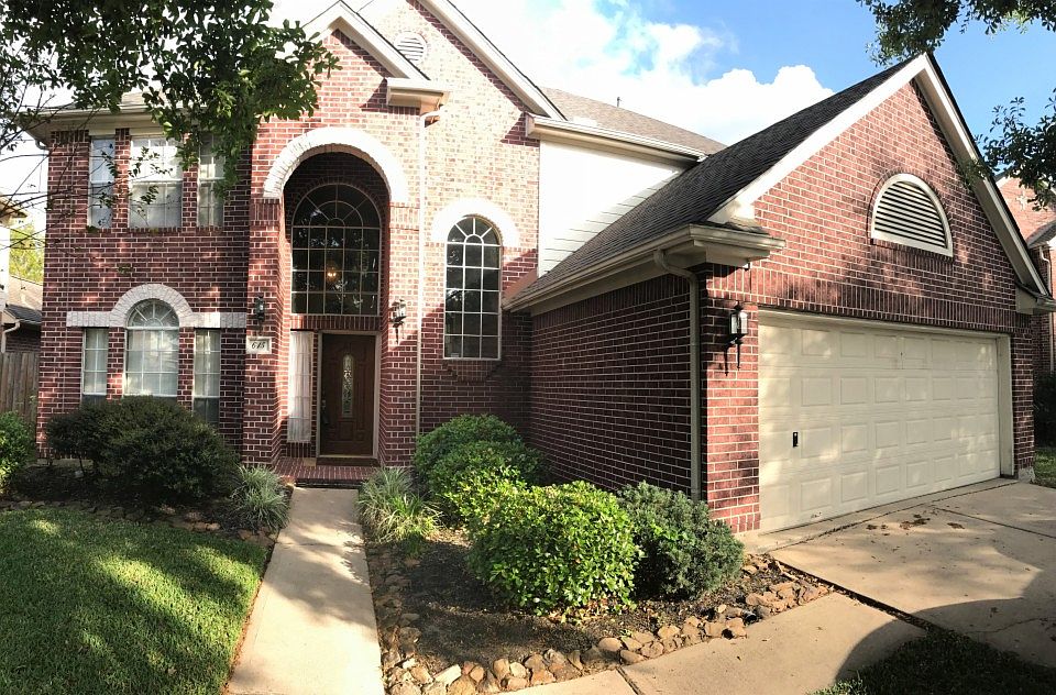 1st image of 615 Wheelhouse Dr