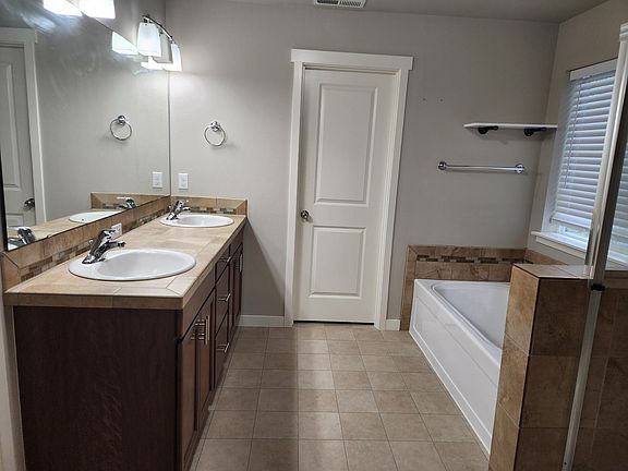 4th image of 7707 163rd Street Ct E