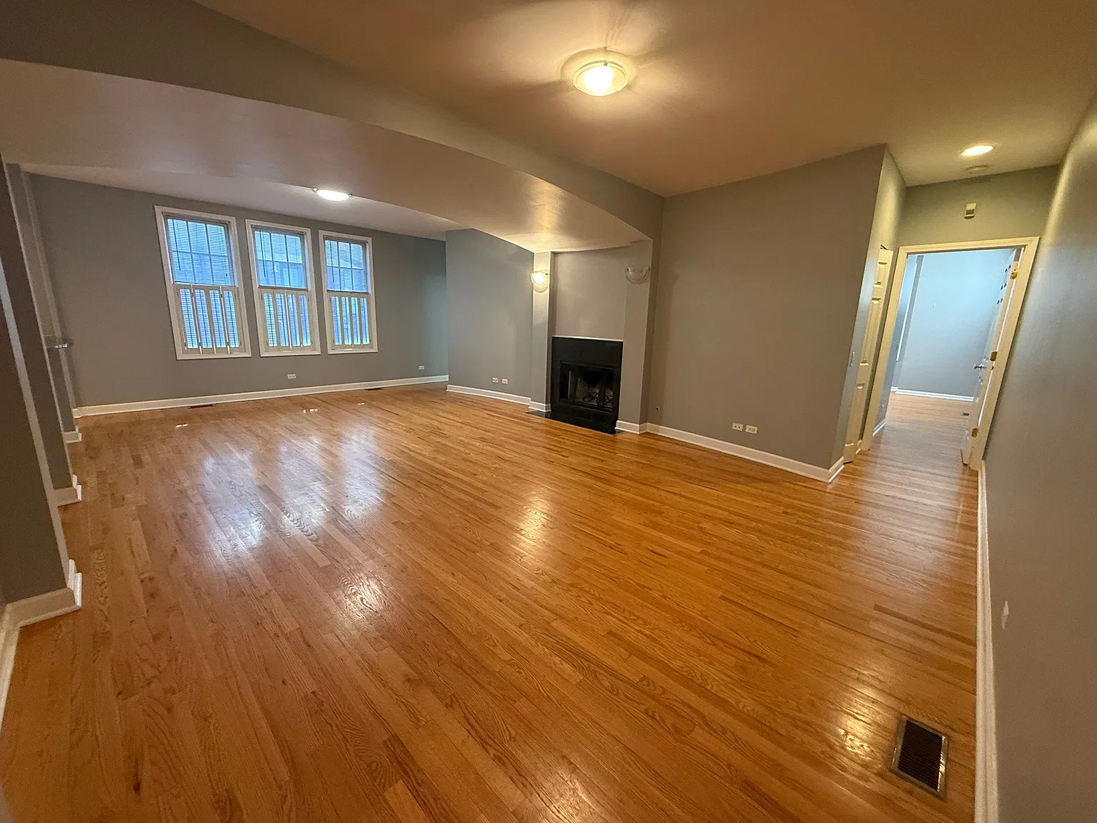 2 bed, 1200 sqft, $2,850 — Photo 1