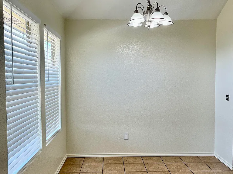 5440 Carlson St — Photo 7