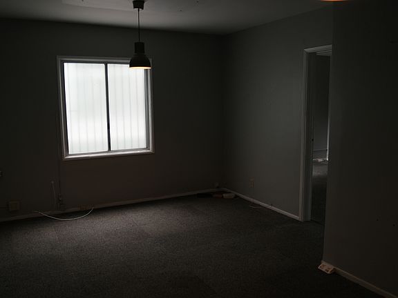 2nd image of 171 N La Brea Ave #3