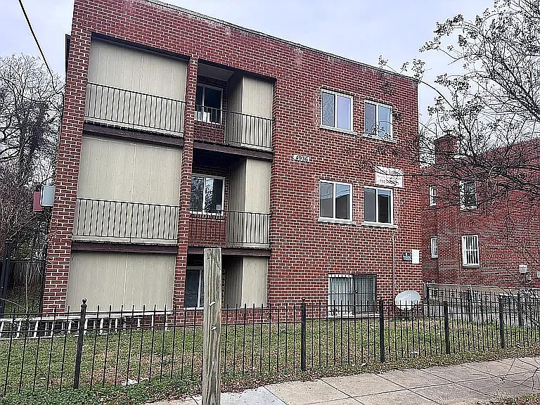 4936 Nash St NE — Photo 28