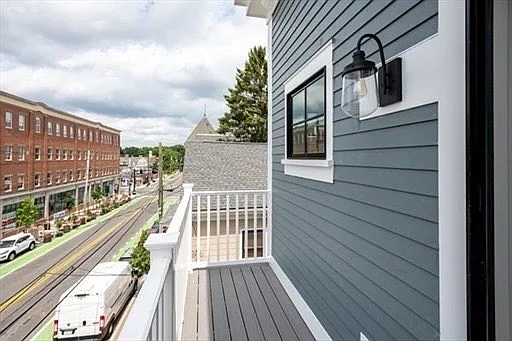 115 Beacon St #C — Photo 8