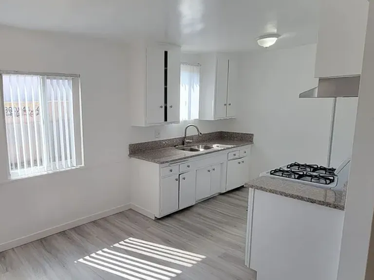 5917 LAUREL CANYON BOULEVARD — Photo 3