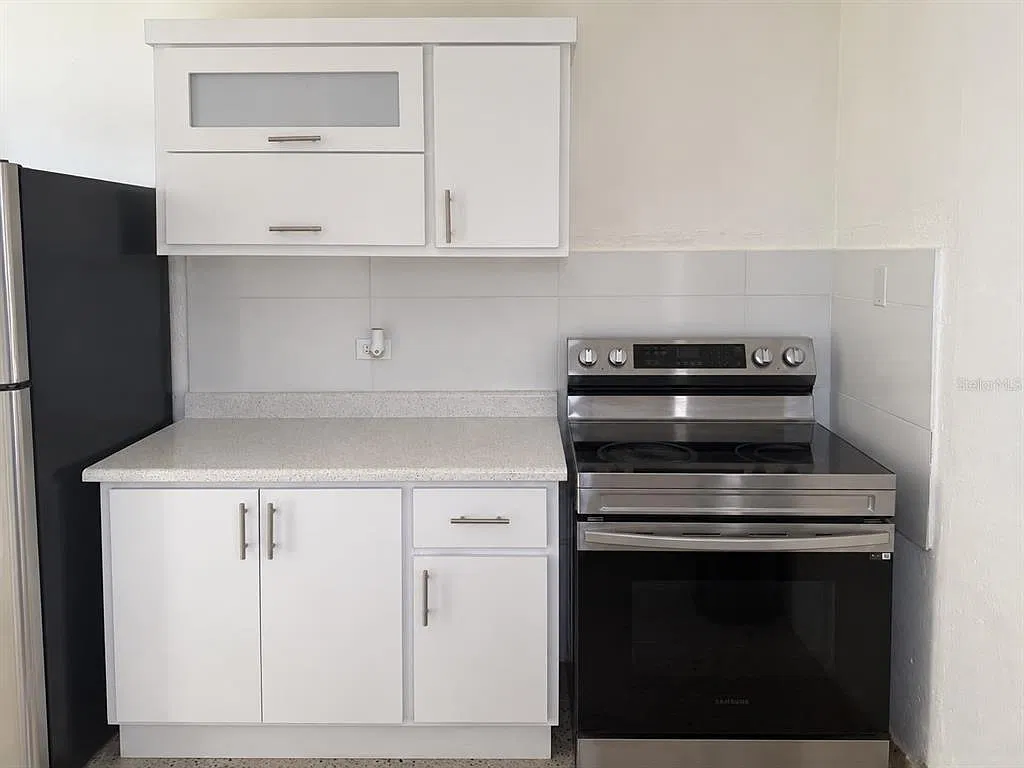 4 bed, 2.0 bath, 1300 sqft, $1,800 — Photo 1