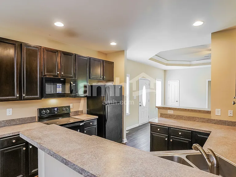 48 Kings Canyon Ct — Photo 3