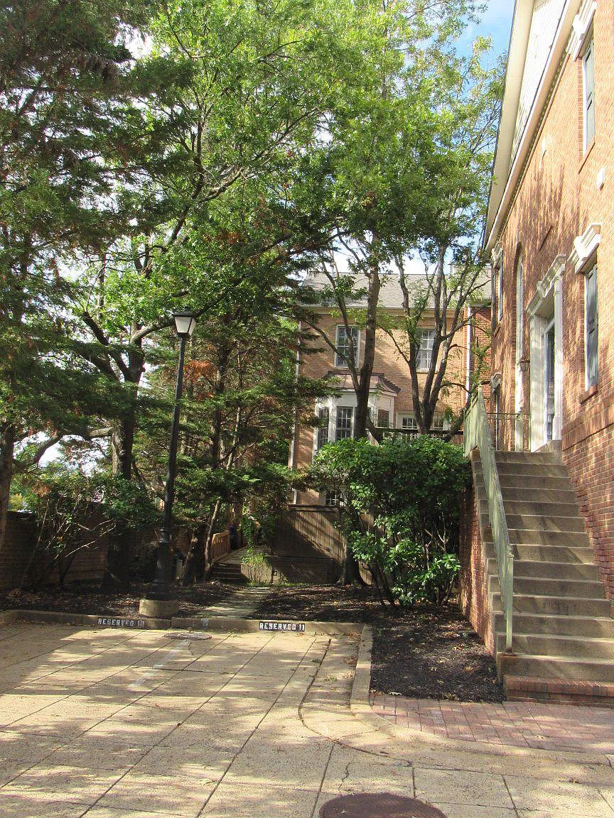 Ballston — Photo 4