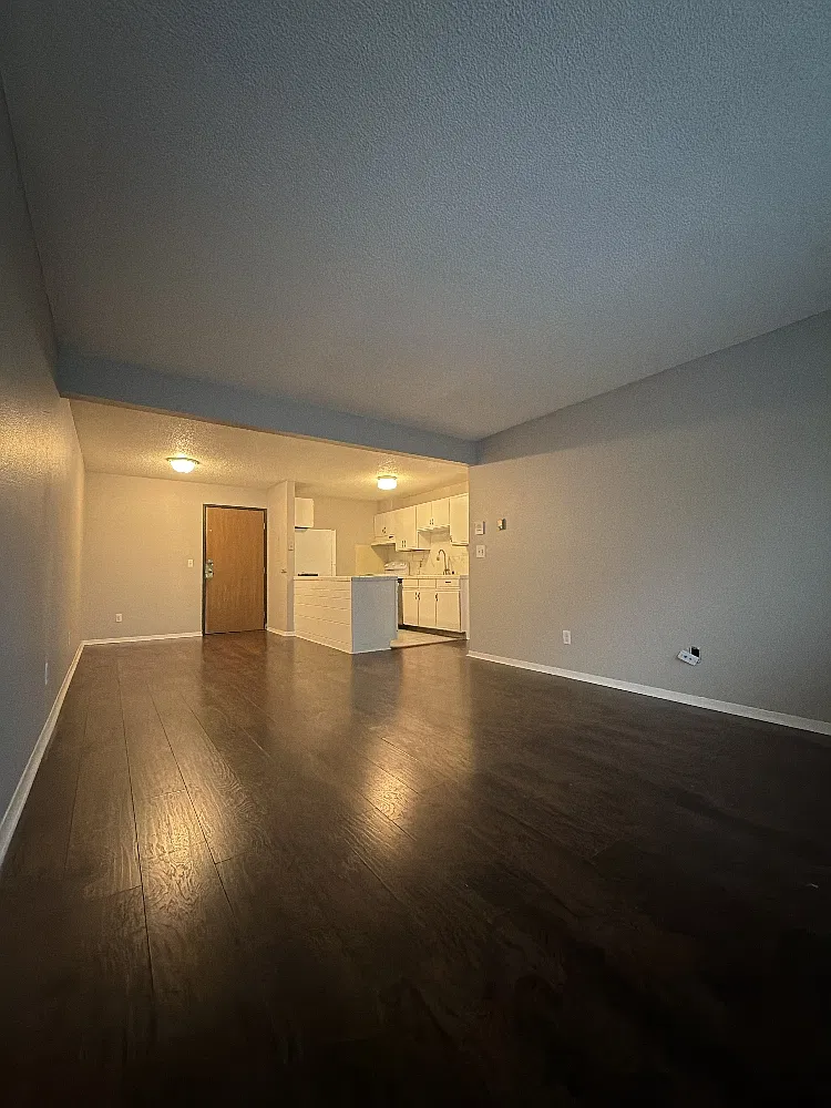 4 bed, 1200 sqft, $1,600 — Photo 3