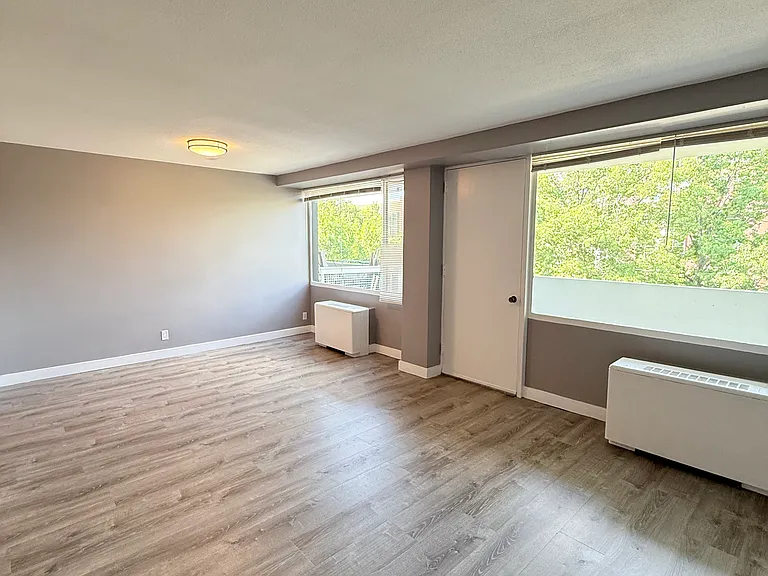 846B Massachusetts Ave #4A — Photo 2