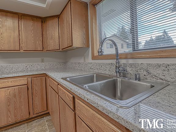 5th image of 8107 NE 96th St