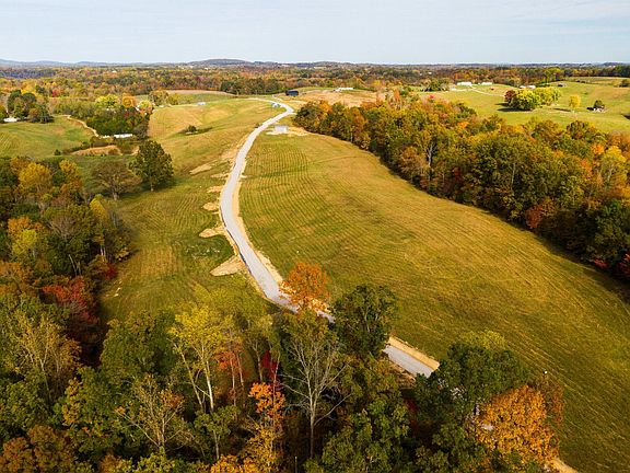 4th image of 32 Spring Branch Hollow Rd