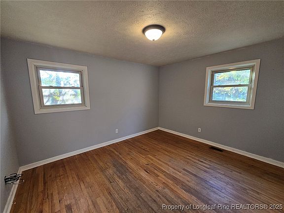 5th image of 509 Grafton Ave