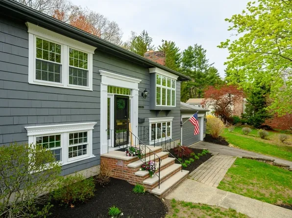 115 Pilgrim Rd, Braintree, MA 02184