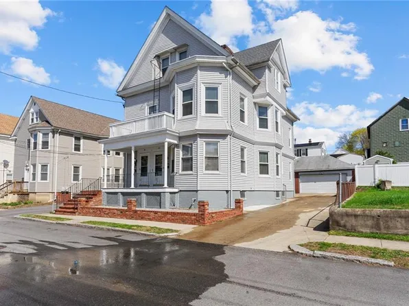 30-32 4th St, East Providence, RI 02914