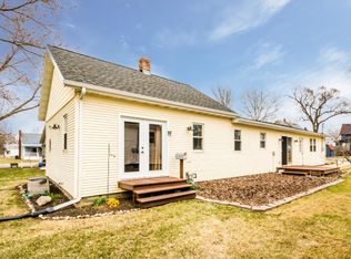 603 Sherwood Ave, Three Oaks, MI 49128