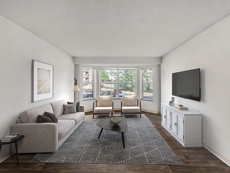Meridian Pointe — Photo 3
