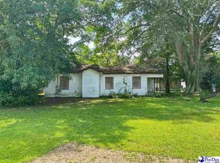 1604 E Calhoun St, Dillon, SC 29536