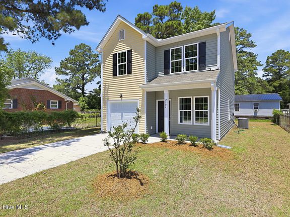 2nd image of 2904 Moore Avenue