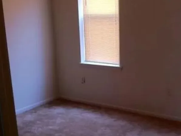 1438 Snyder Ave Floor 3, Philadelphia, PA 19145