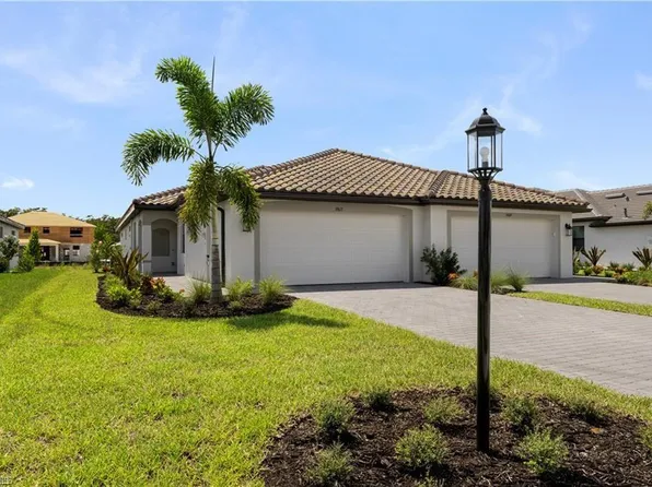 19749 Hinkley Dr, Estero, FL 33928
