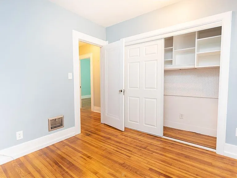50 Henley Rd #LOWER — Photo 12