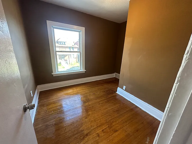 800 W Euclid Ave — Photo 15