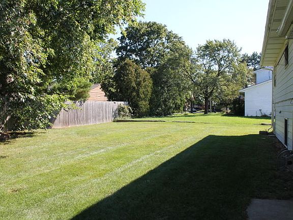 2nd image of 671 Ottawa Ave