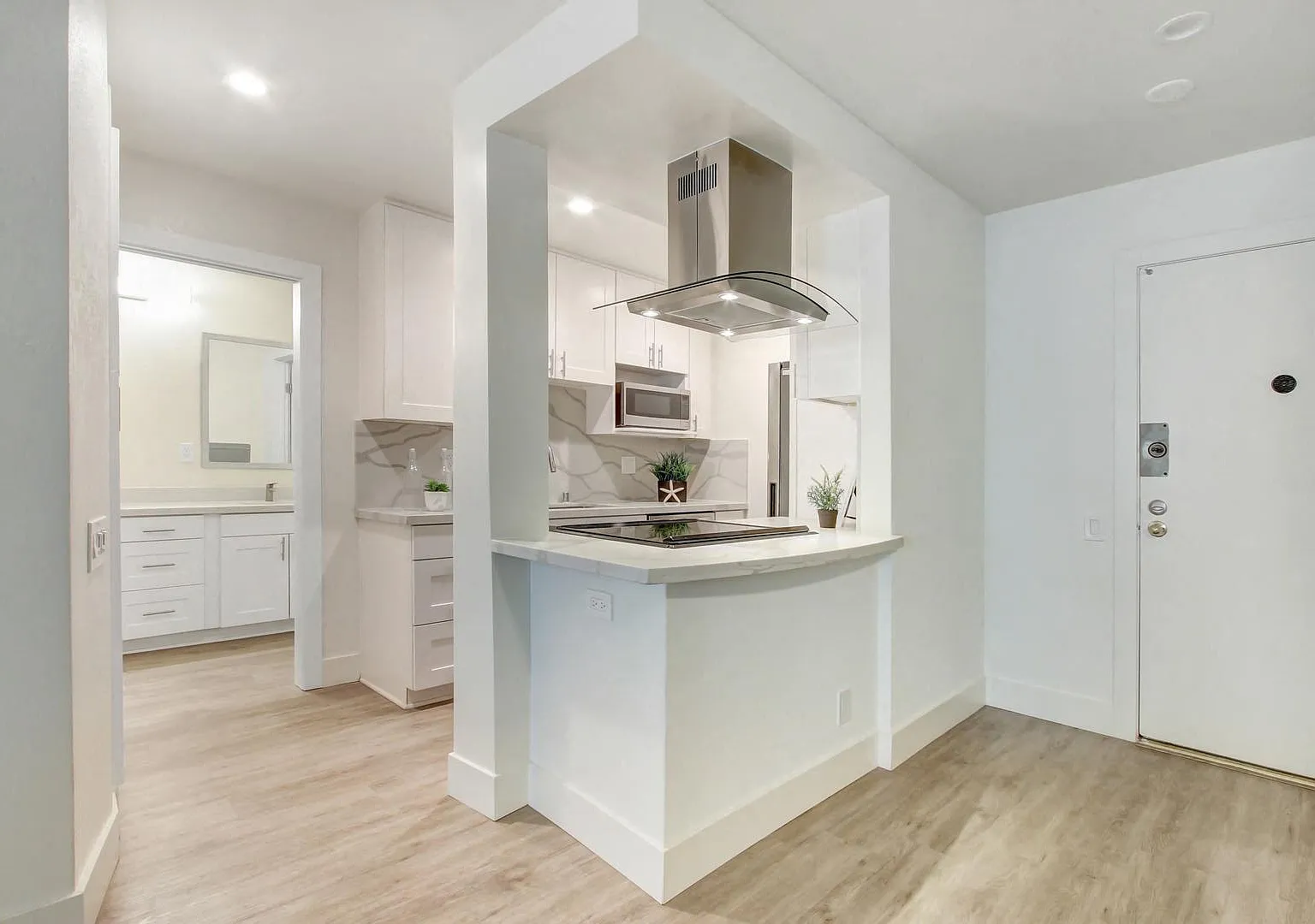 Woodcliff Apartments — Photo 2
