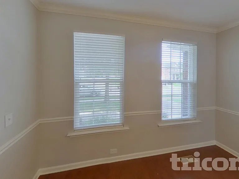 6429 Sunnywood Dr — Photo 4