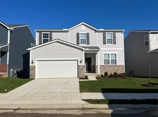 6041 Fieldstone Cir, South Lyon, MI 48178