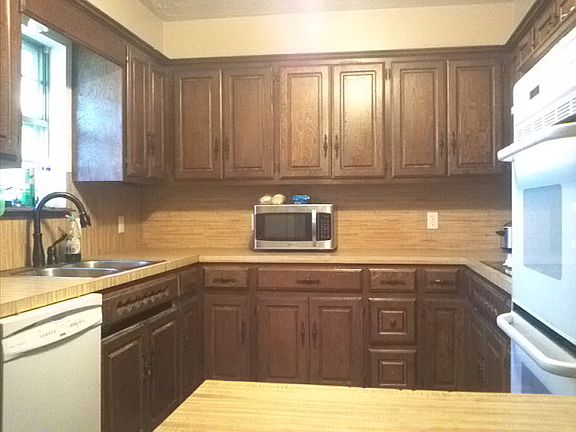 5th image of 2812 Woodland Dr
