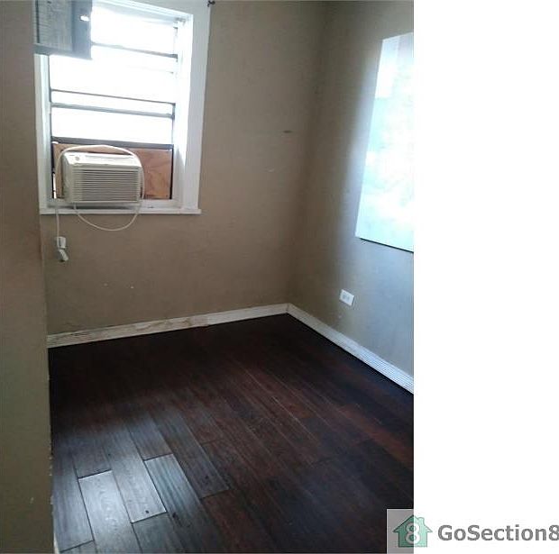 2nd image of 7149 Bay Dr APT 5