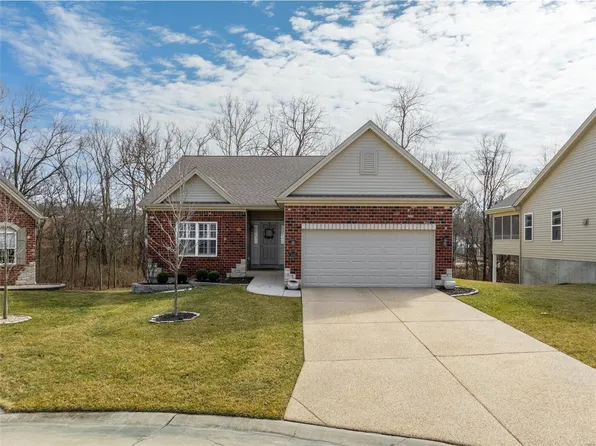 2310 Betony Ct, Washington, MO 63090