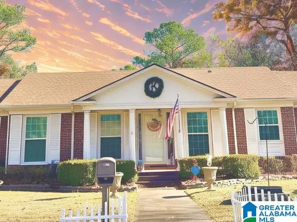 1213 Vine St, Anniston, AL 36207