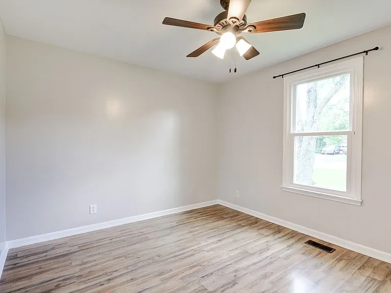3415 Mallard Dr — Photo 10